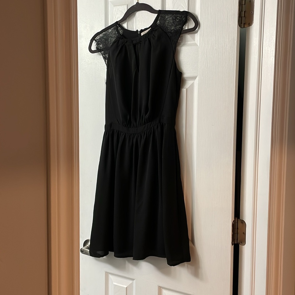Springfield Womens Dress Small Black Lace Crochet Sleeveless Classic